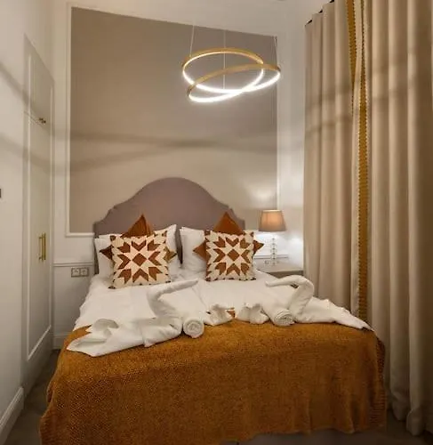 Appartamento Orangehomes Luxury Next To Gellért Hill Budapest
